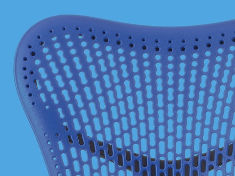 Front view of a Mirra 2 Chair with a TriFlex back in ultramarine blue.