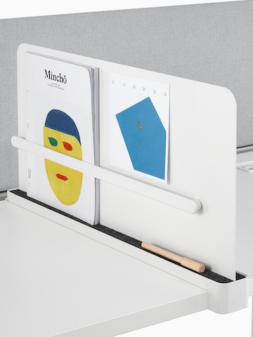 A Ubi Slim Screen. Select to go to the Ubi Slim Screen product page.